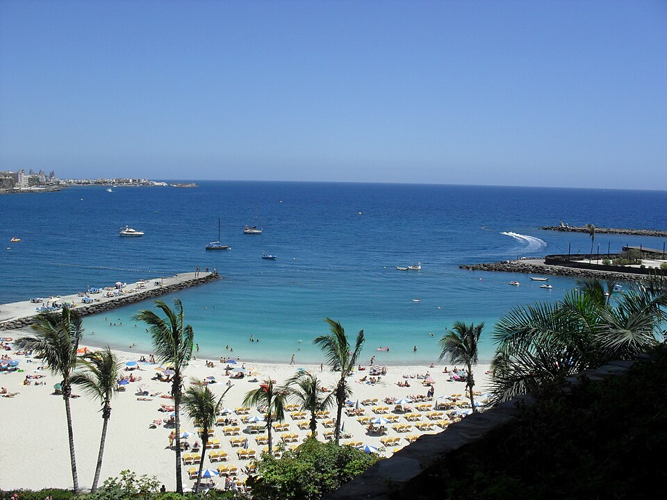 Playa de Amadores